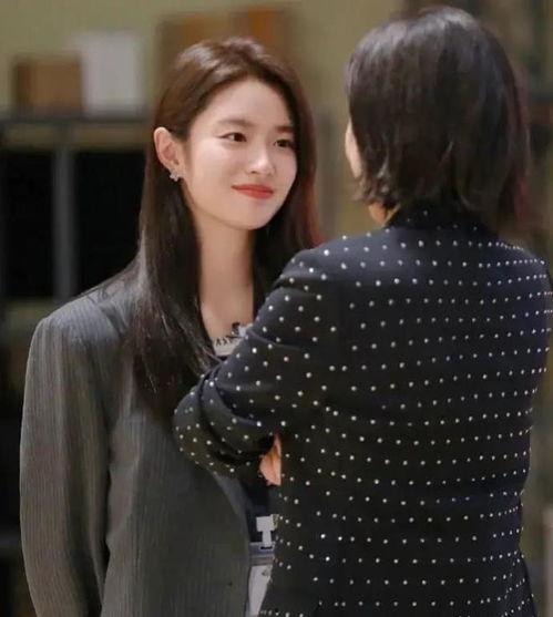 娱乐圈吃瓜爆料李现杨紫,娱乐圈恋情曝光引热议