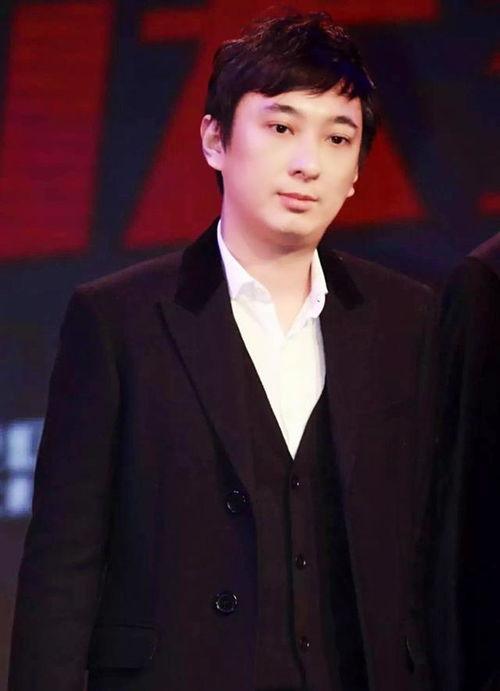 王思聪娱乐圈吃瓜第一人,娱乐圈吃瓜第一人的传奇人生