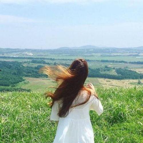 娱乐吃瓜酱背影头像